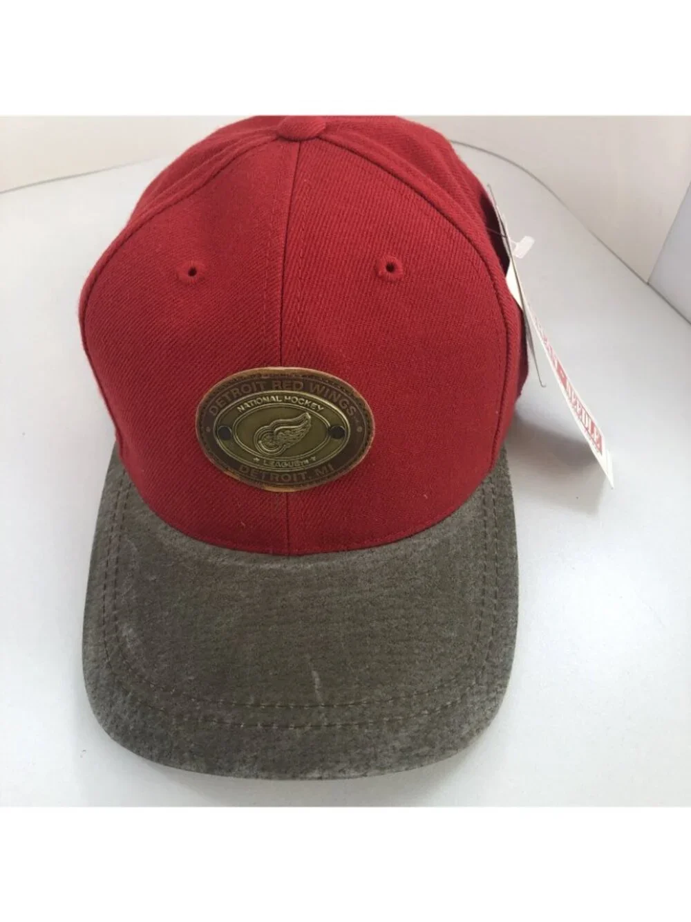 Detroit RedWings Hat RED Strap Back 90s Suede Metal Stud Logo American Needle